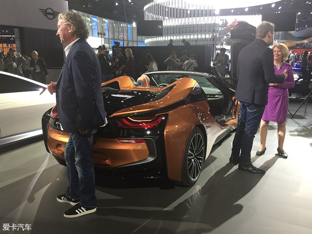 i8