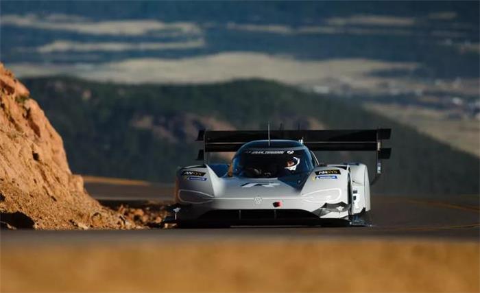 ڿƼǰհڵ綯,ڷ, I.D. R Pikes Peak