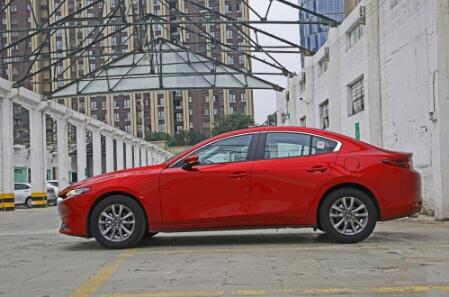 MAZDA3