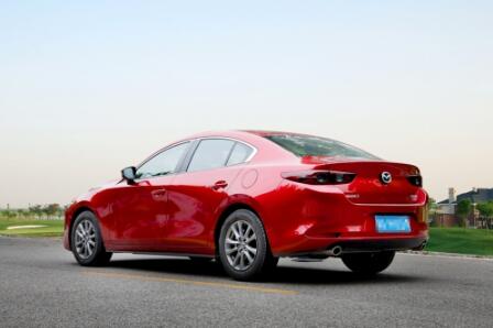 MAZDA3
